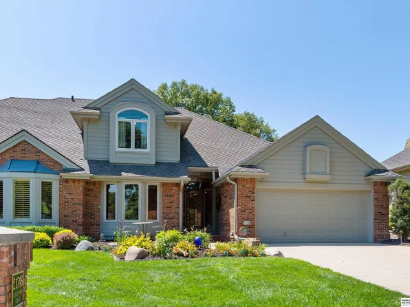 21746 Stanford Cir, Elkhorn, NE 68022