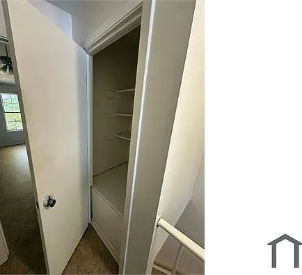 437 Saint Ives Sq — Photo 6