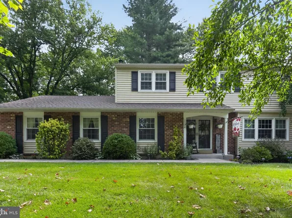 1526 Brian Dr, West Chester, PA 19380