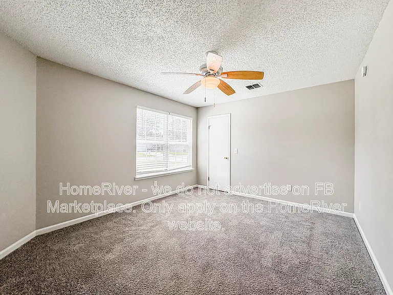 7966 Amandas Crossing Dr E — Photo 16
