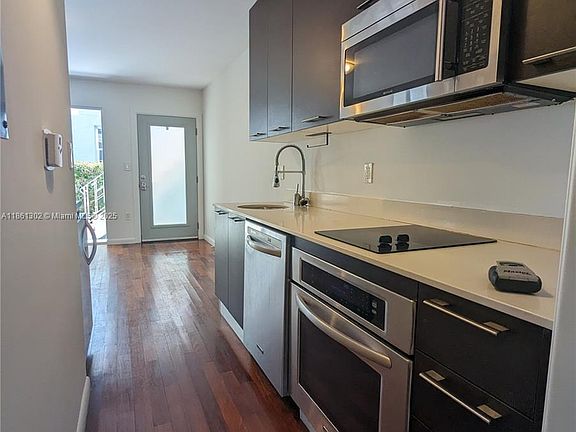 2nd image of 1550 Pennsylvania Ave #11