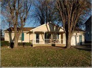 850 Hill Rd, Caseyville, IL 62232