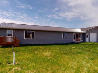 501 S 1st Ave, Woonsocket, SD 57385