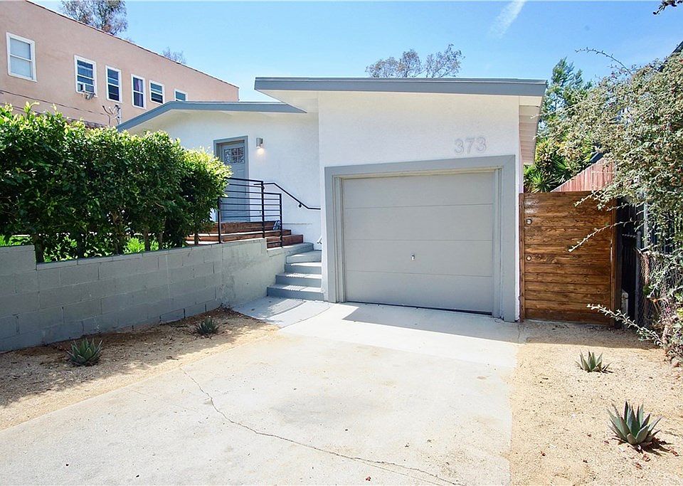 1st image of 373 La Colina Dr