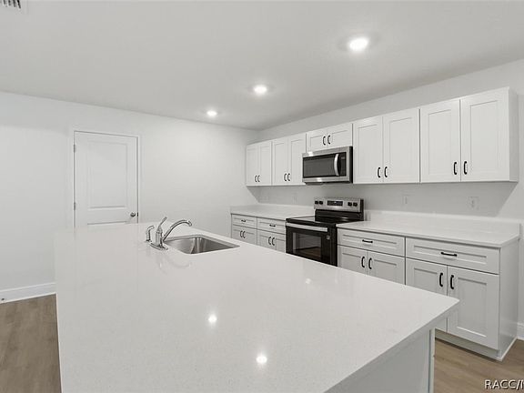 4th image of 1818 W Lorraine Dr
