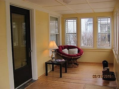 3rd image of 1591 Olivewood Ave