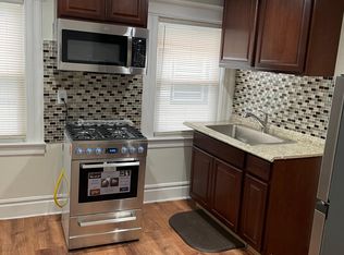 243 Osborne Ter, Newark, NJ 07112