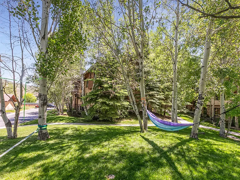 1600 Pinebrook Blvd #E1 — Photo 27
