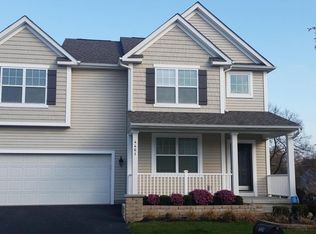 4461 Grand Strand Dr, Grove City, OH 43123