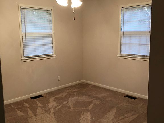 BR with large closet