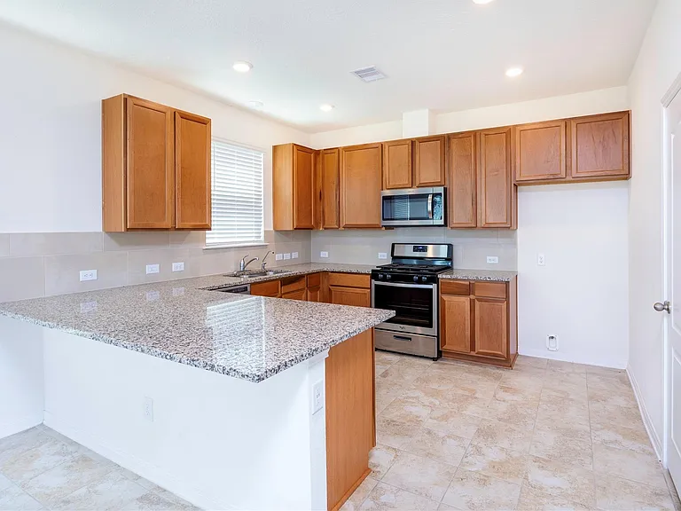 6021 Diamond Sky Ln — Photo 11