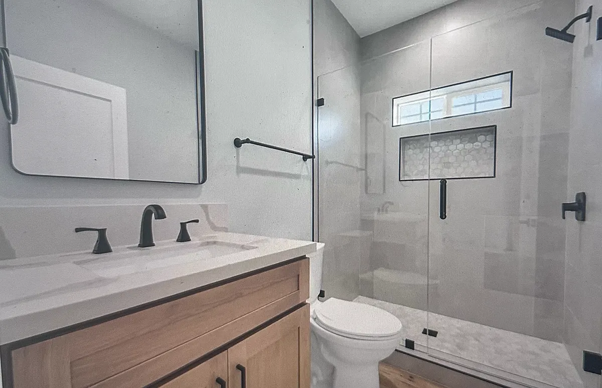3 bed, 2.0 bath, 996 sqft, $3,500 — Photo 3