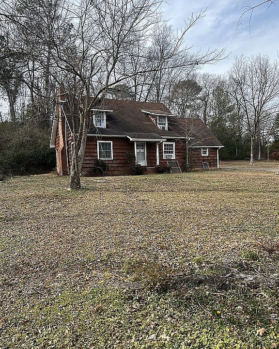 2nd image of 614 Pineywood Rd