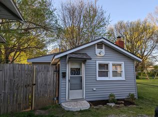1661 E 8th St N, Springfield, MO 65802