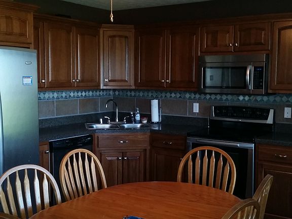 5th image of 184 Blake Ct