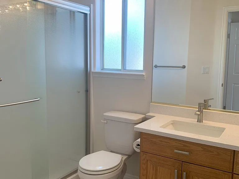 Main full bathroom