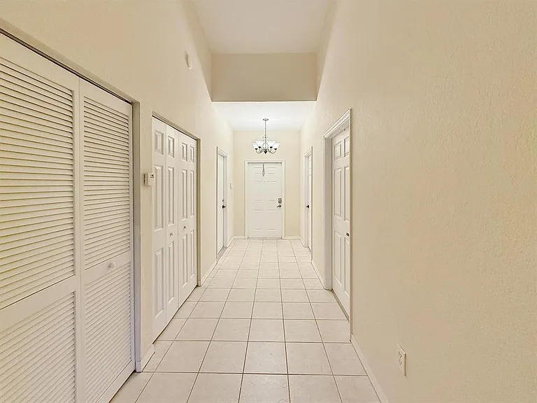 2400 E Aragon Blvd #2 — Photo 24