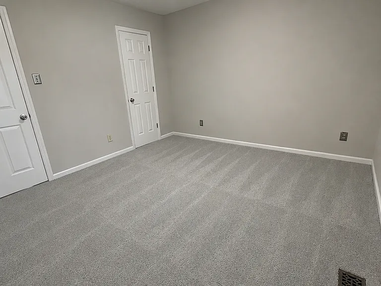 203 Polly Dr — Photo 17
