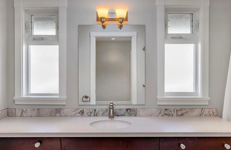 Vancouver House for rent - 1 Bedroom — photo 13