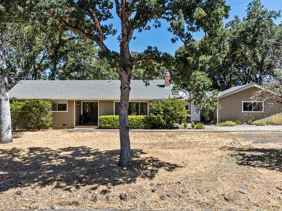 1st image of 1620 Deerwood Drive