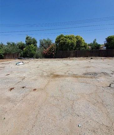 3rd image of 33660 Avenue C
