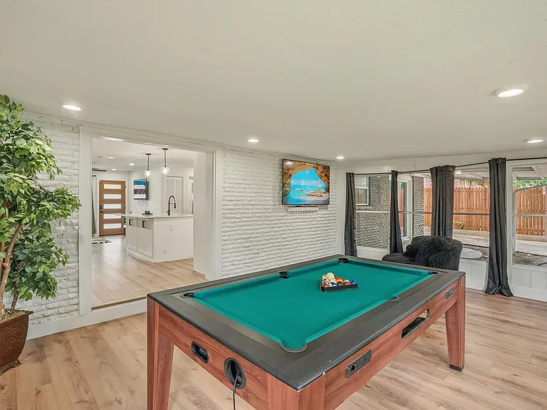 1710 E Tucker Blvd — Photo 3