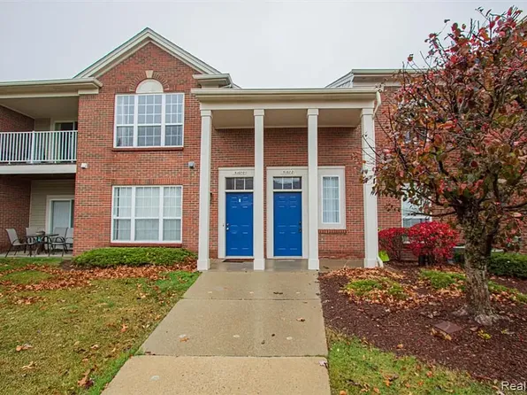 51602 Stern Ln, Chesterfield, MI 48051