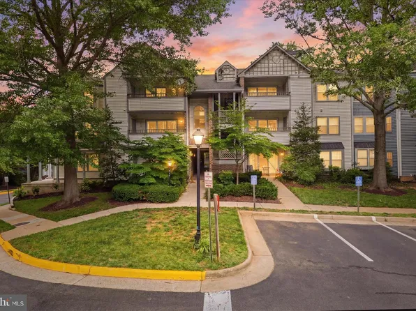7703 Lafayette Forest Dr APT 24, Annandale, VA 22003