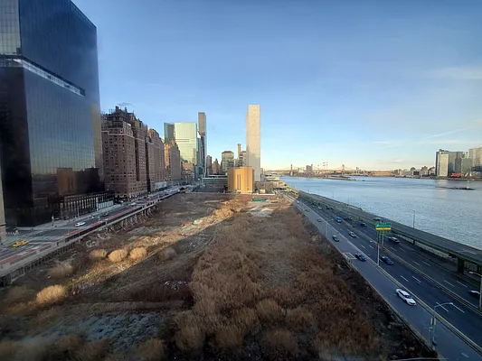 Rented by Luxury Habitat | media 26