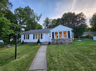 8 W Hill Ter, Worcester, MA 01609