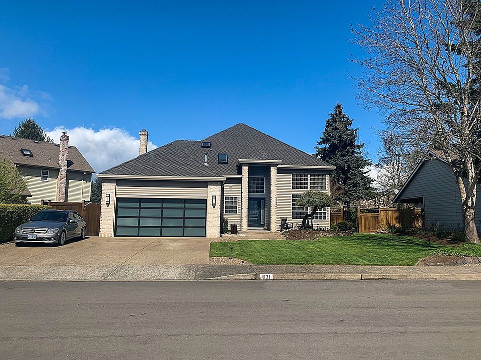 1st image of 631 NE Jamie Dr