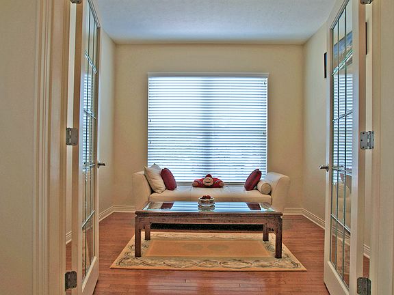 4th image of 2682 Kantian Dr