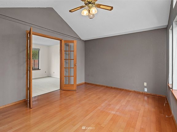 5th image of 11922 124th Street Ct E