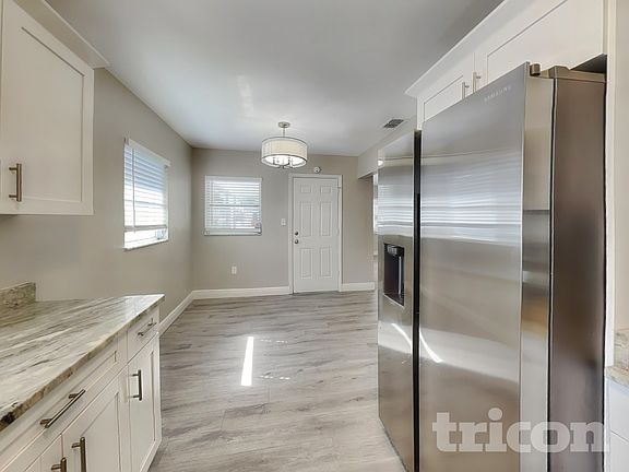4th image of 8307 N Elmer St