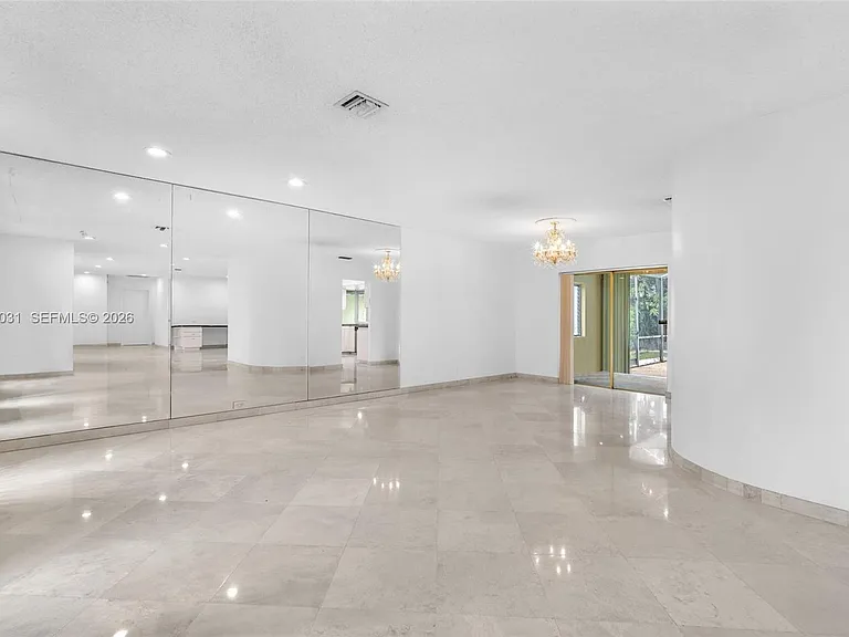 3441 N Hills Dr — Photo 12