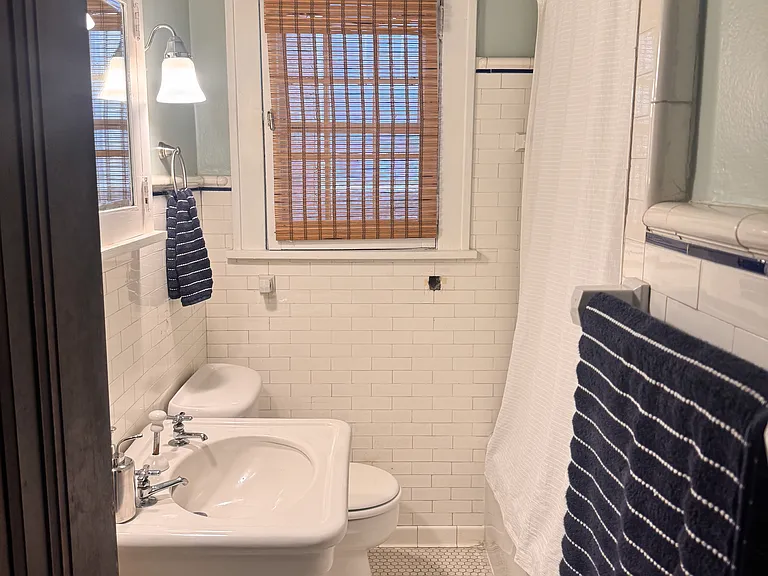 3237 Emerson Ave S — Photo 16