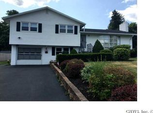 205 Charlane Pkwy, North Syracuse, NY 13212