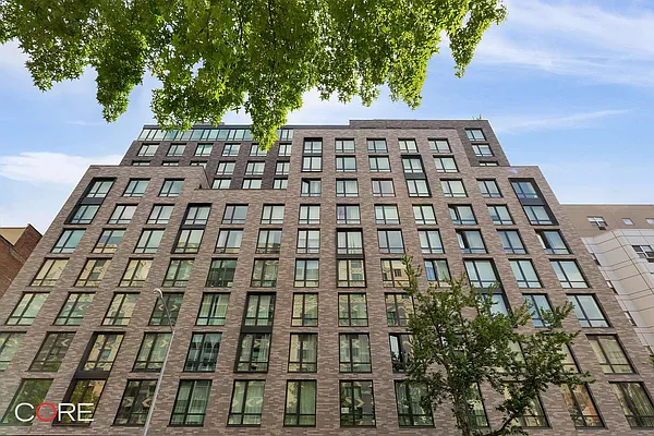 Rented by CORE | media 18