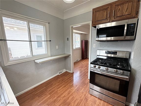 3rd image of 4409 Burger Ave