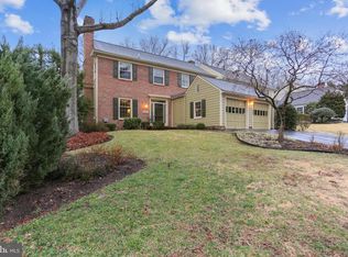 10221 Sundance Ct, Potomac, MD 20854