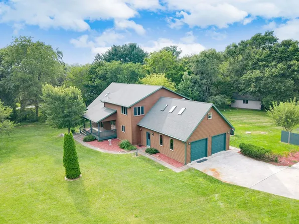 N1717 S Main St, Fort Atkinson, WI 53538