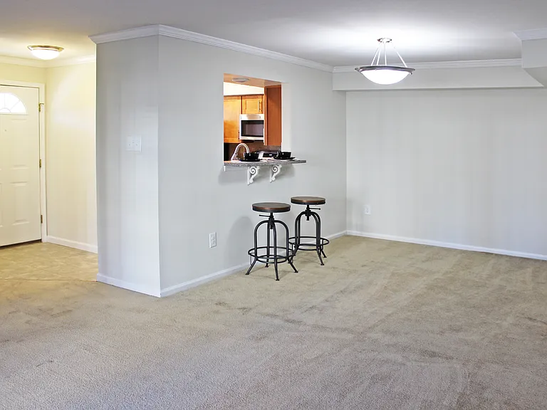 Newtown Place — Photo 4