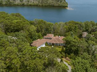 79 Pickerel Cove Cir, Mashpee, MA 02649