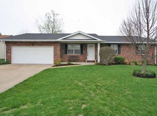 124 Timber Dr, Swansea, IL