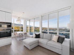 1675 Lions Gate Ln #1401, North Vancouver, BC