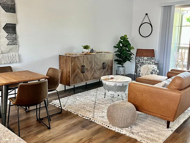 Emerald Ridge Apartments — Photo 8