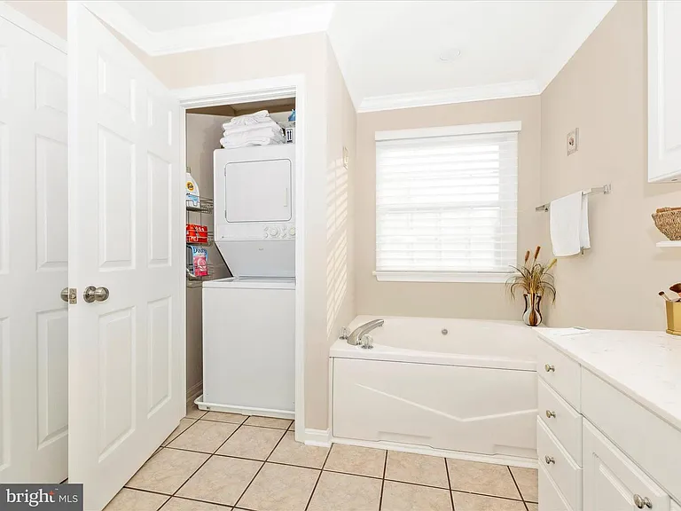 2422 Cobblestone Way — Photo 33