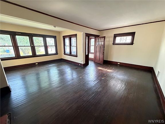 4th image of 67 Thornton Ave
