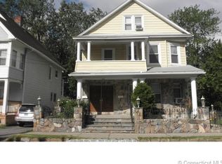 827 Briarwood Ave, Bridgeport, CT 06604