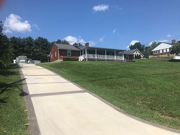 3rd image of 4122 Blue View Dr